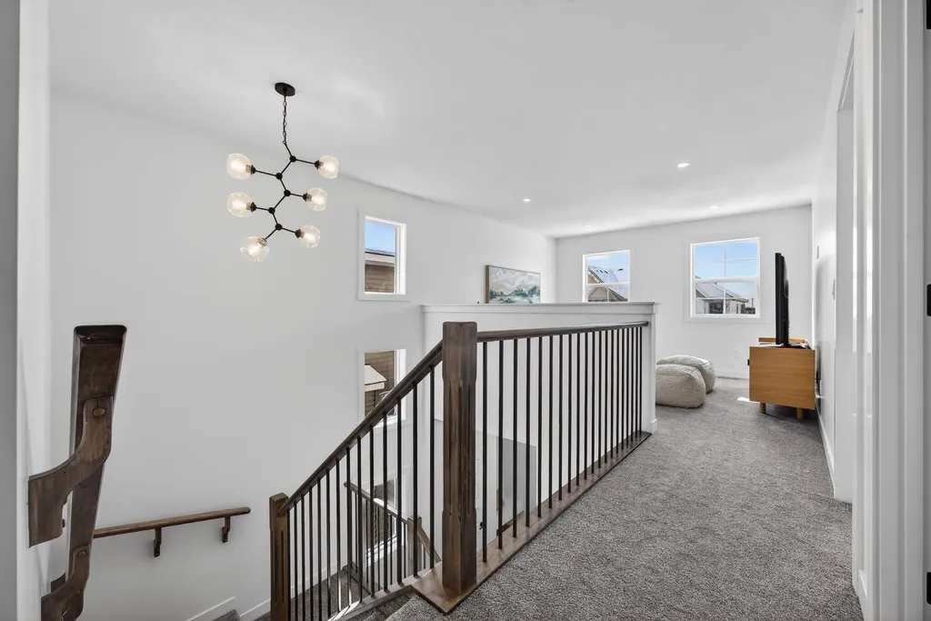 1090 Bayview Crescent Airdrie AB T4B 5N5