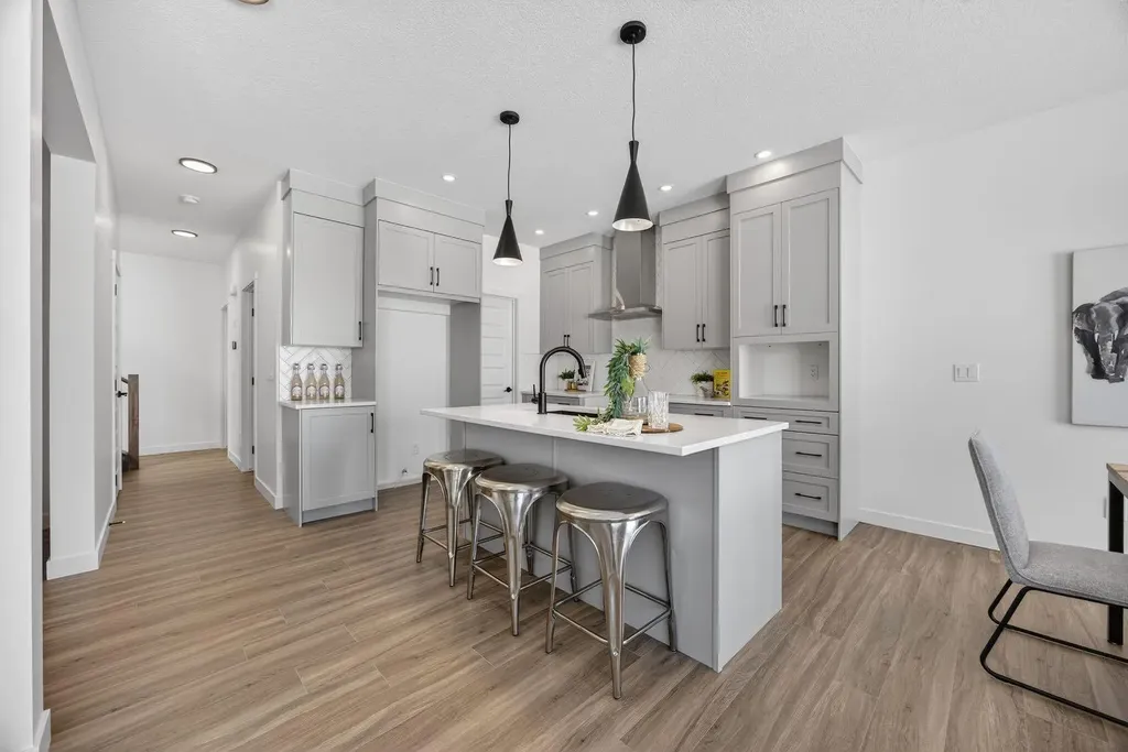 1090 Bayview Crescent Airdrie AB T4B 5N5