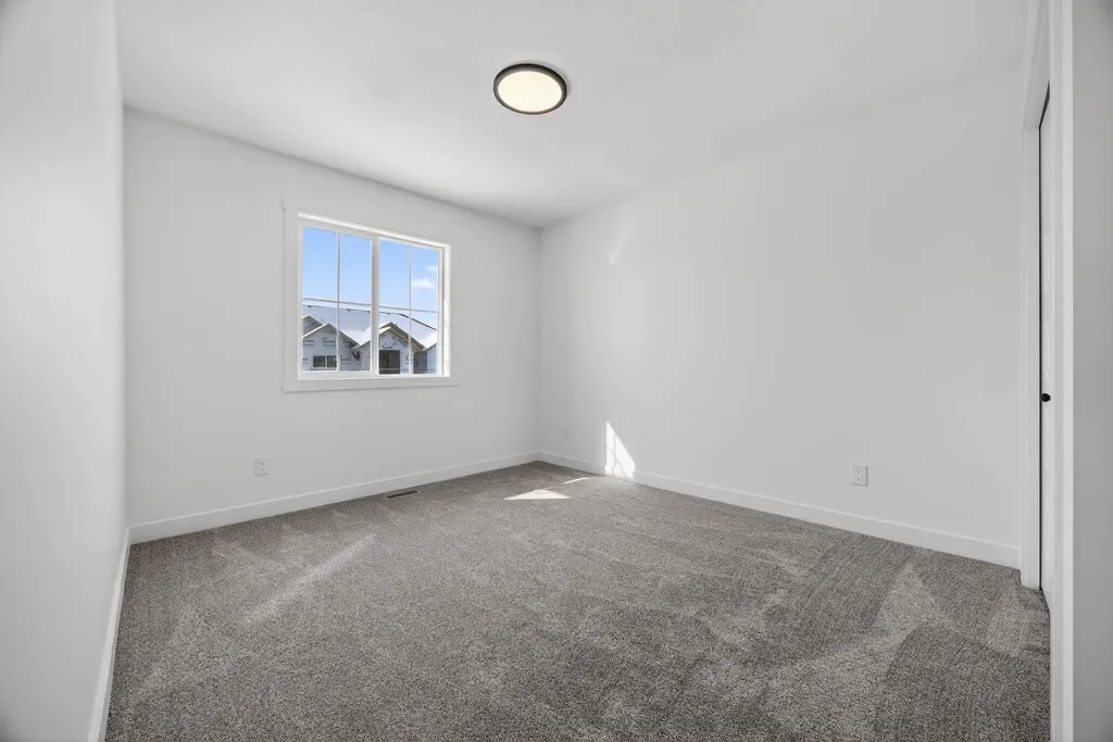 1090 Bayview Crescent Airdrie AB T4B 5N5