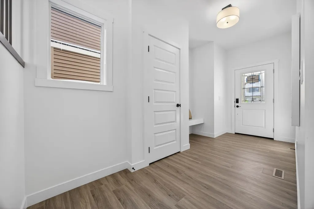 1090 Bayview Crescent Airdrie AB T4B 5N5