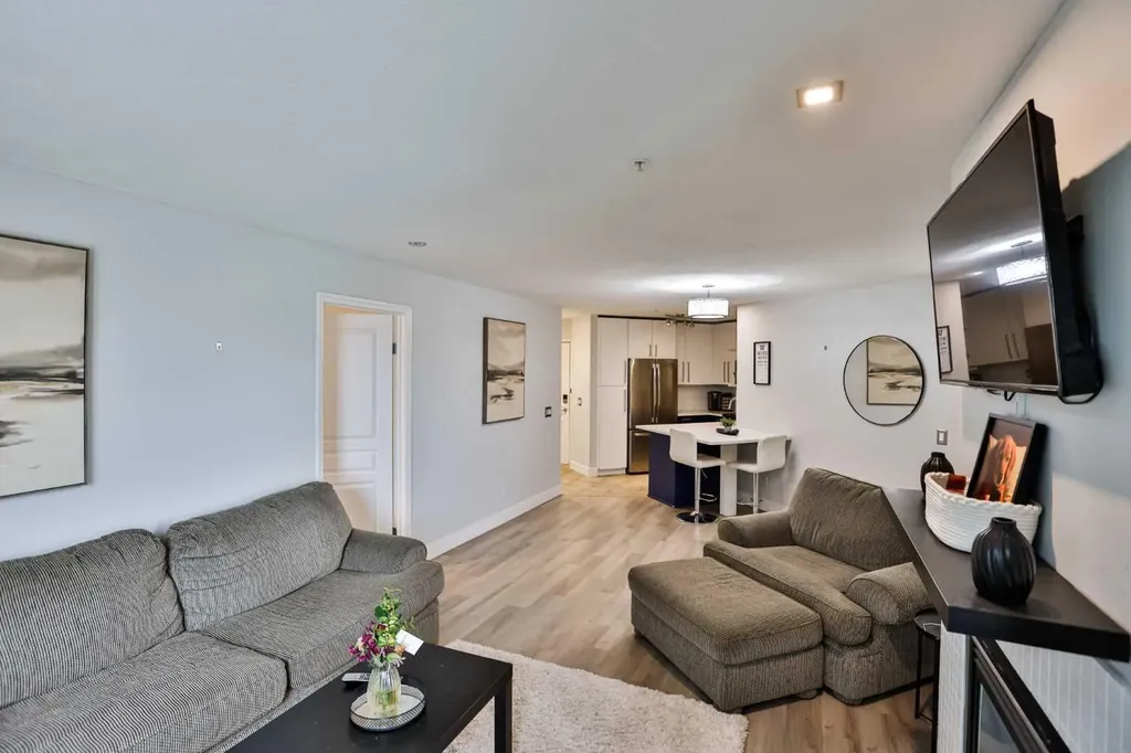 5115 Richard Road SW Calgary AB T3E 7M7