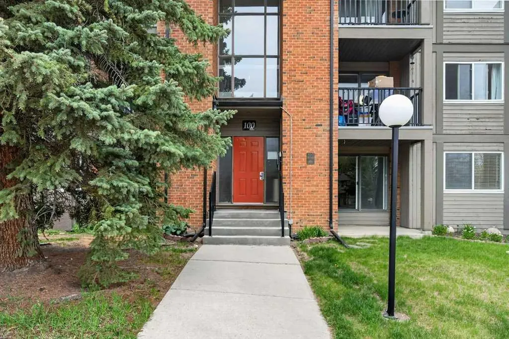 6400 Coach Hill Road SW Calgary AB T3H 1B8