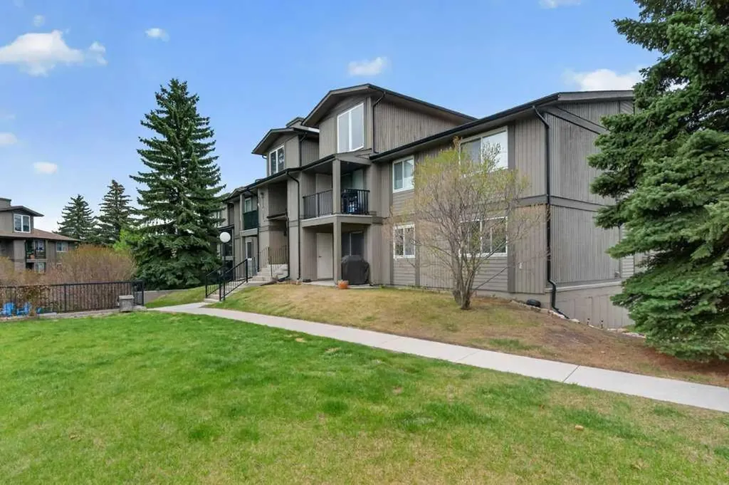 6400 Coach Hill Road SW Calgary AB T3H 1B8