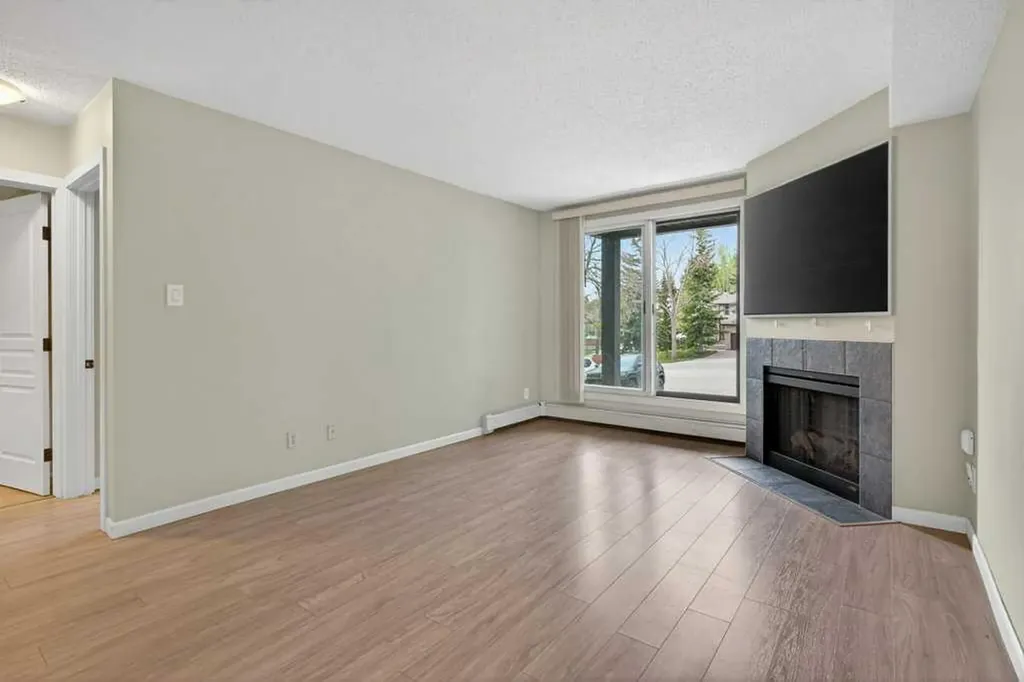 6400 Coach Hill Road SW Calgary AB T3H 1B8