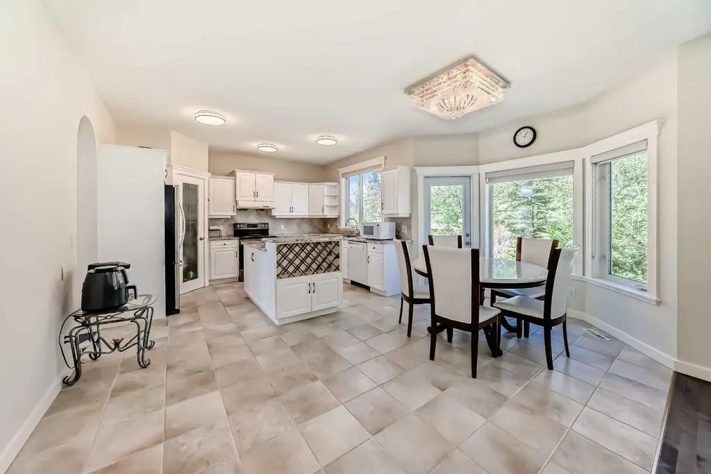 130 Panorama Hills View NW Calgary AB T3K 5B8