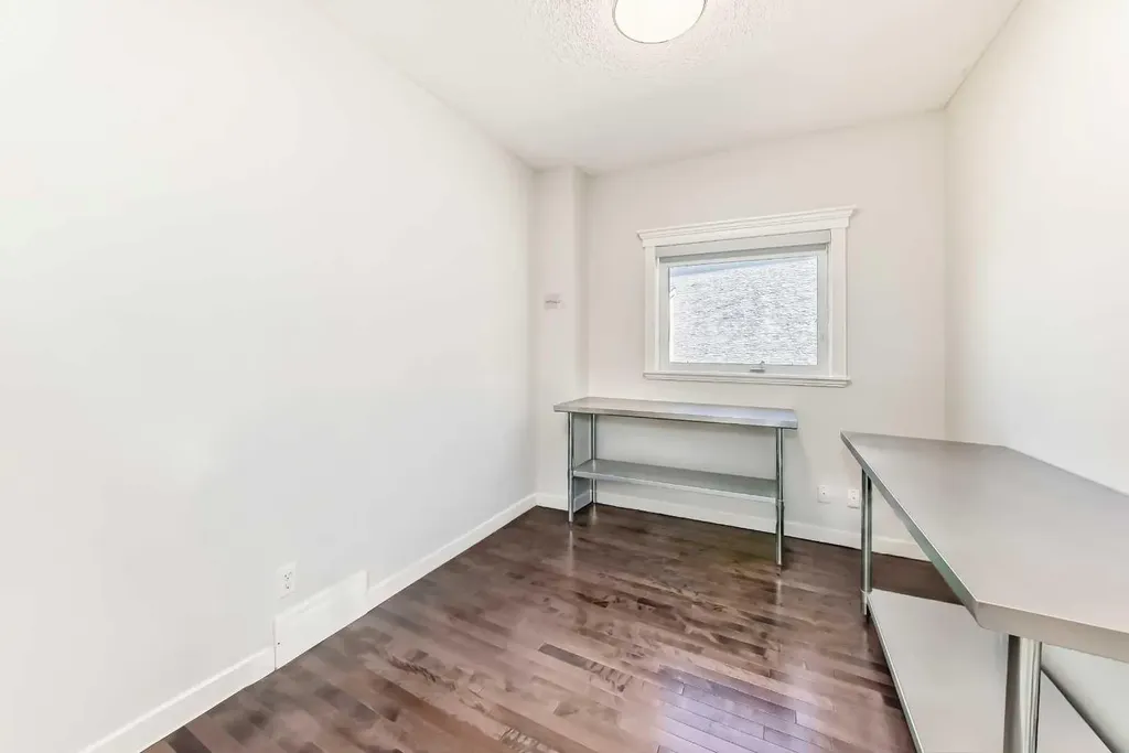 130 Panorama Hills View NW Calgary AB T3K 5B8