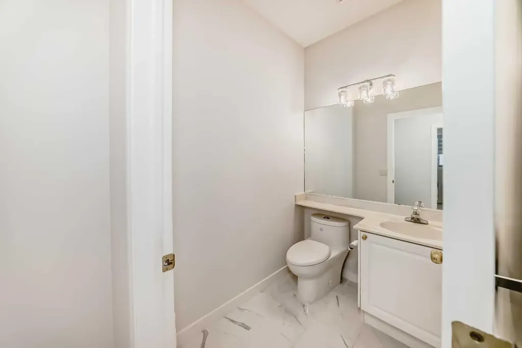 130 Panorama Hills View NW Calgary AB T3K 5B8