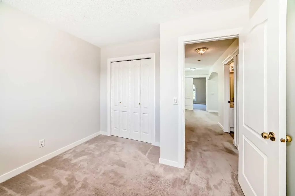 130 Panorama Hills View NW Calgary AB T3K 5B8