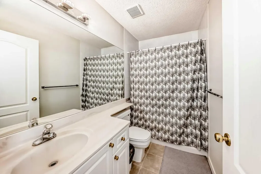 130 Panorama Hills View NW Calgary AB T3K 5B8