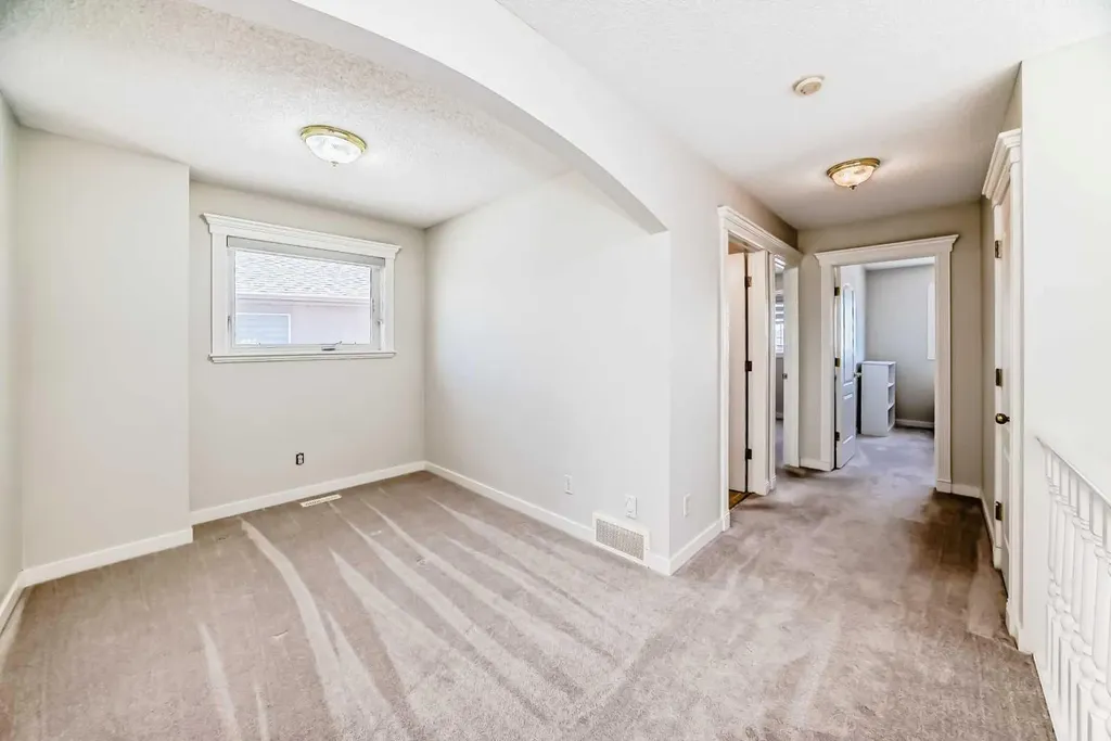 130 Panorama Hills View NW Calgary AB T3K 5B8