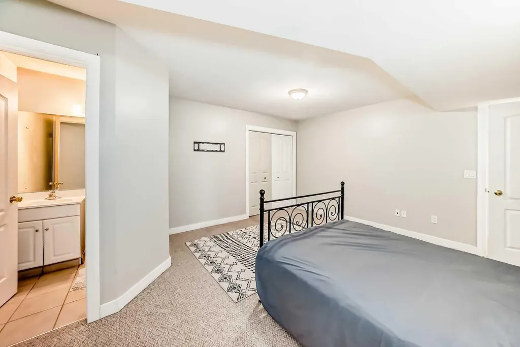 130 Panorama Hills View NW Calgary AB T3K 5B8