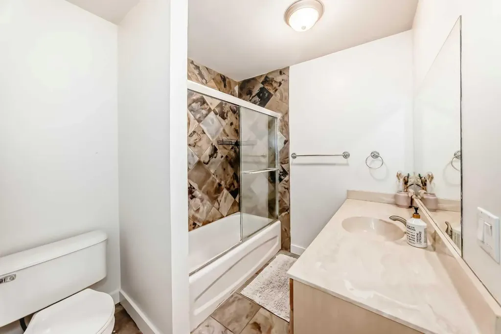130 Panorama Hills View NW Calgary AB T3K 5B8
