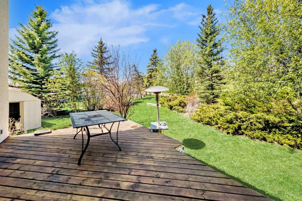 130 Panorama Hills View NW Calgary AB T3K 5B8