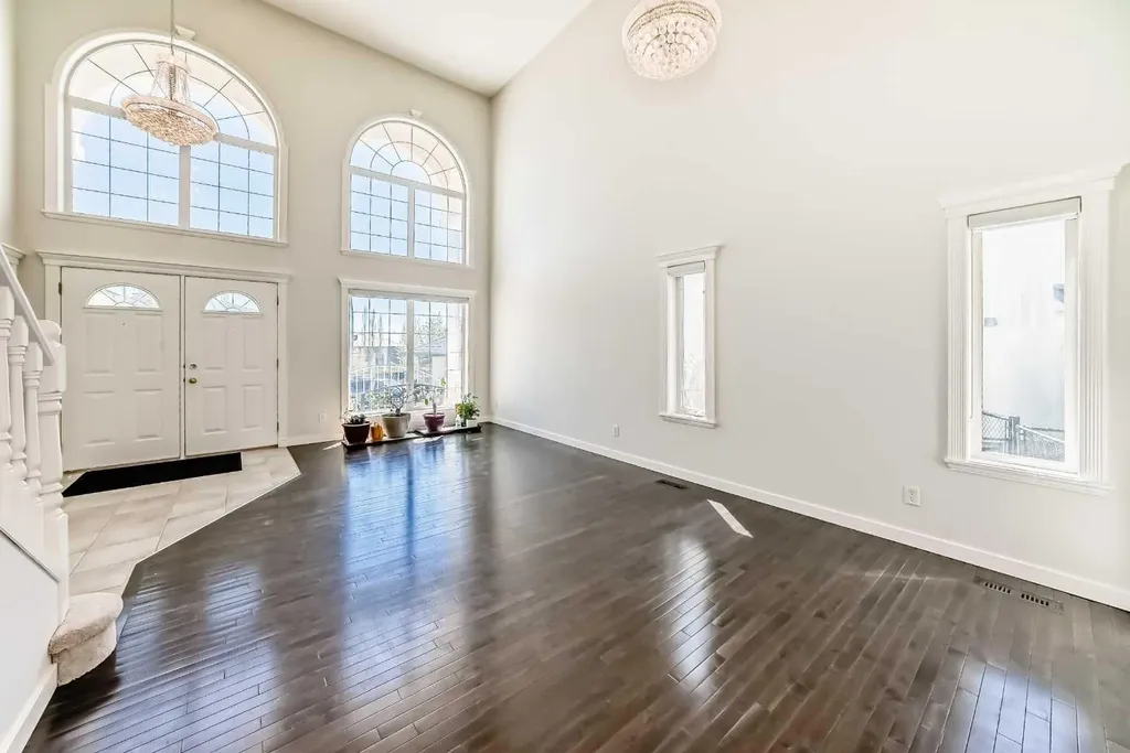 130 Panorama Hills View NW Calgary AB T3K 5B8