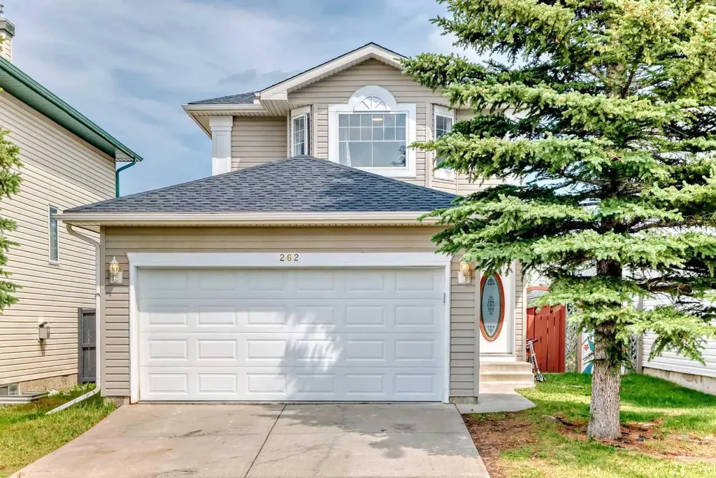 262 Covewood Park NE Calgary AB T3K 4V7