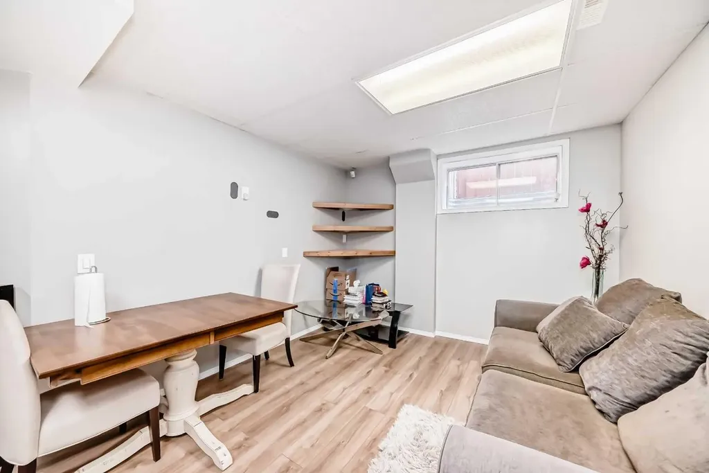 262 Covewood Park NE Calgary AB T3K 4V7