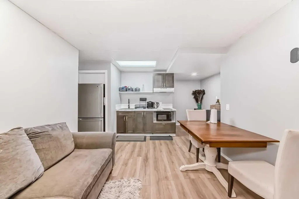 262 Covewood Park NE Calgary AB T3K 4V7