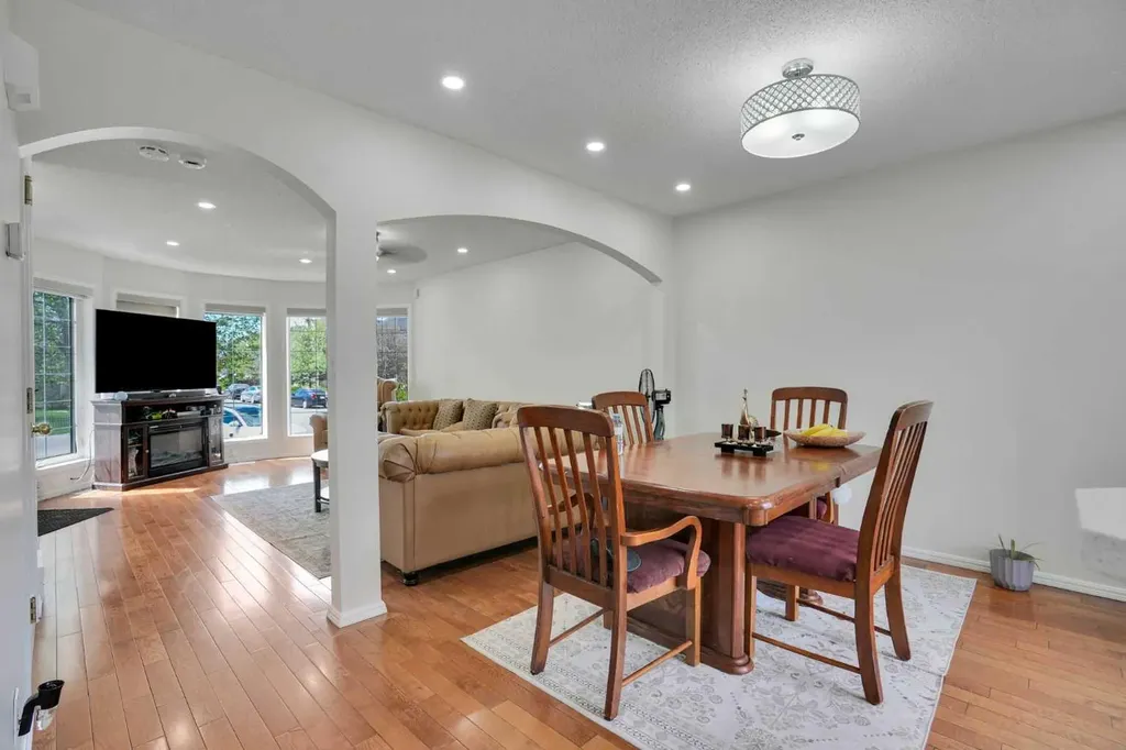 143 Taralea Gardens NE Calgary AB T3J4W5