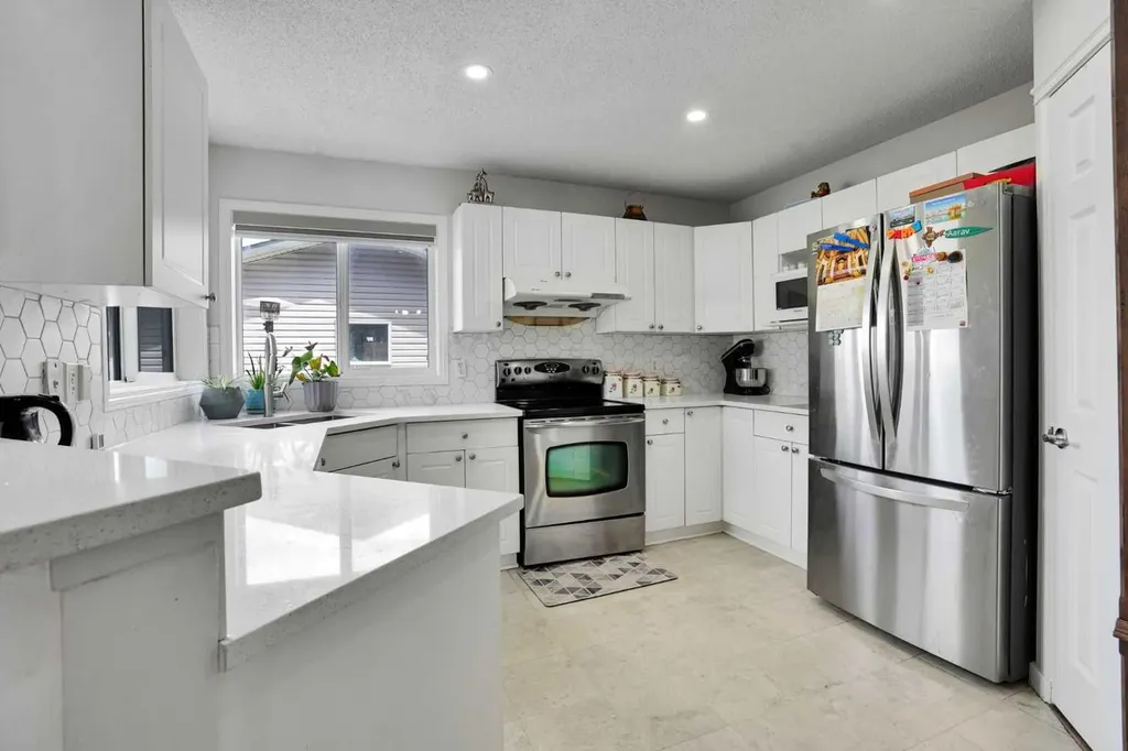 143 Taralea Gardens NE Calgary AB T3J4W5