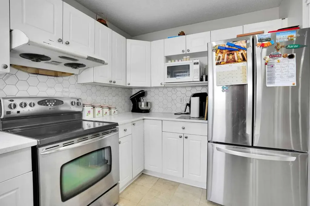 143 Taralea Gardens NE Calgary AB T3J4W5