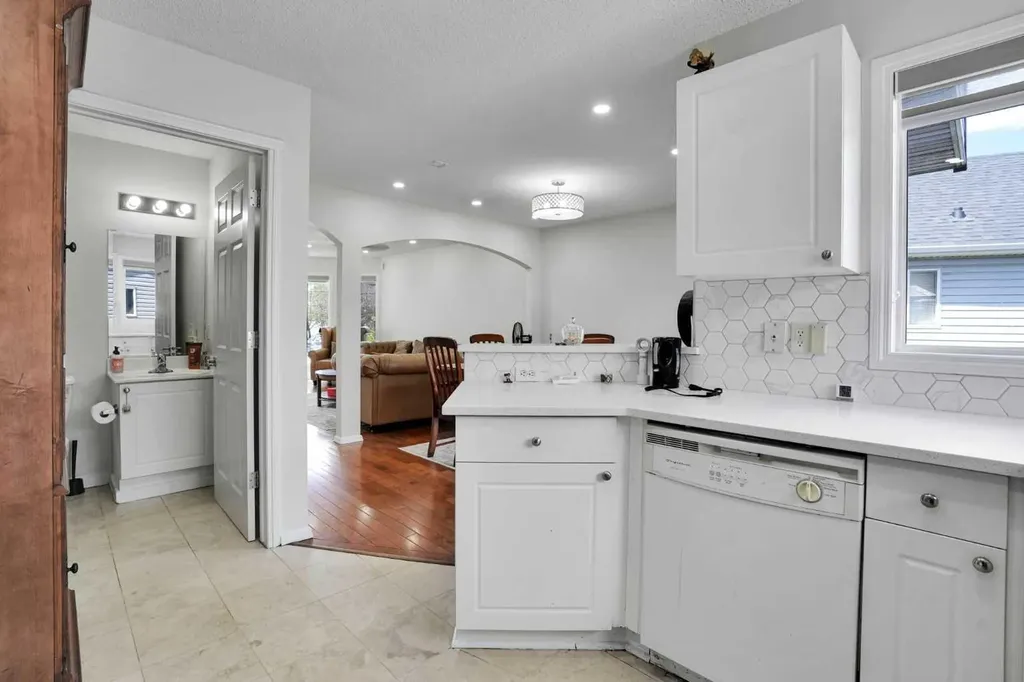 143 Taralea Gardens NE Calgary AB T3J4W5