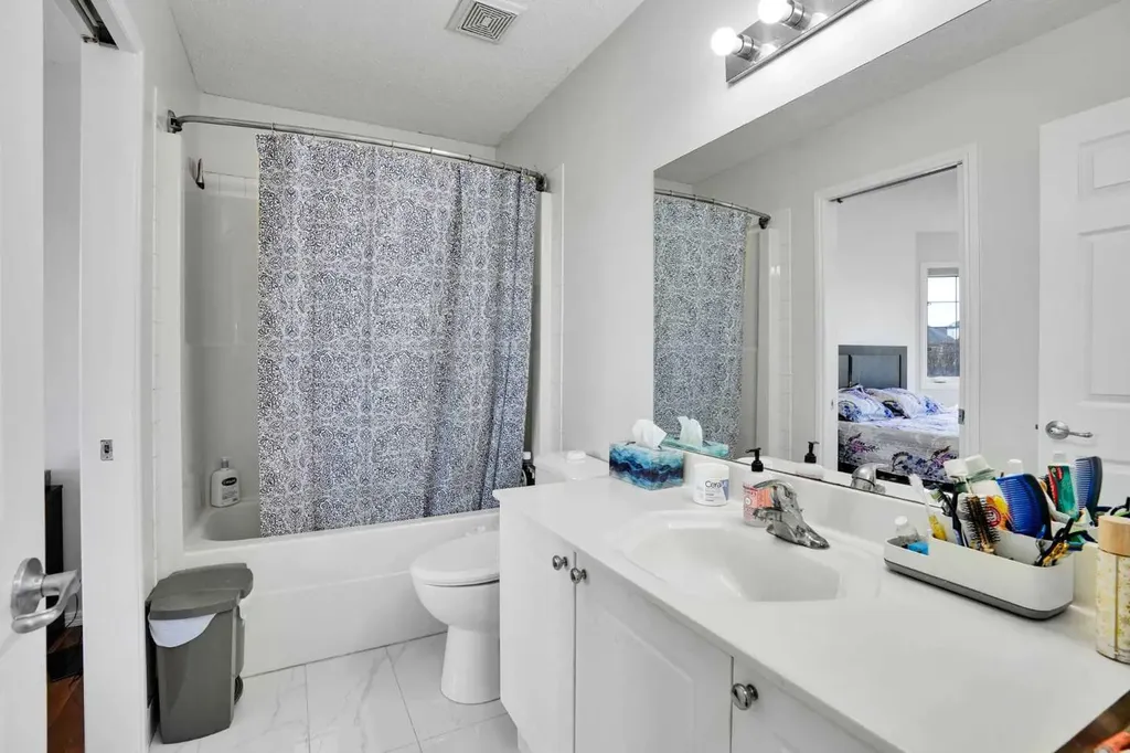 143 Taralea Gardens NE Calgary AB T3J4W5