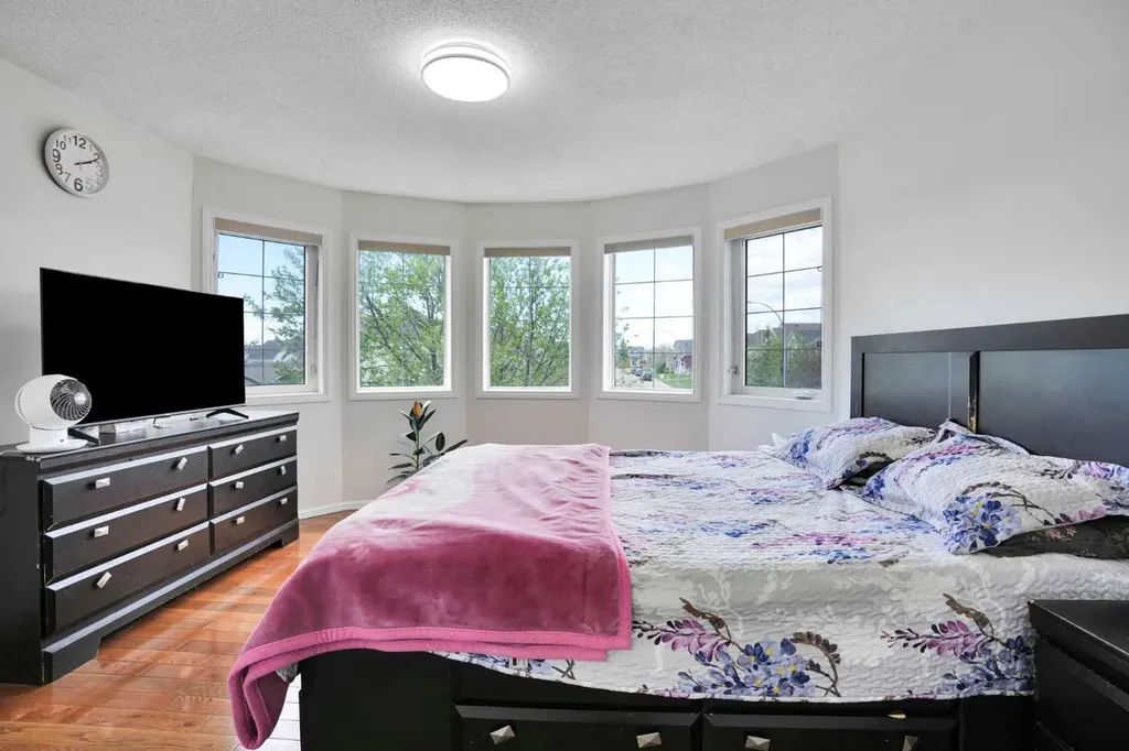 143 Taralea Gardens NE Calgary AB T3J4W5