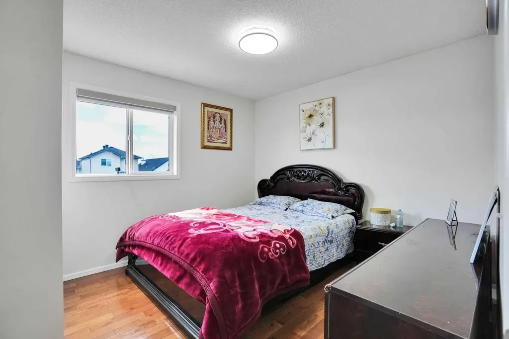 143 Taralea Gardens NE Calgary AB T3J4W5
