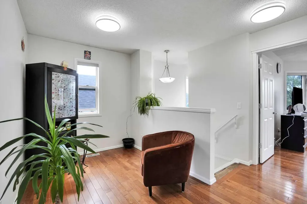 143 Taralea Gardens NE Calgary AB T3J4W5