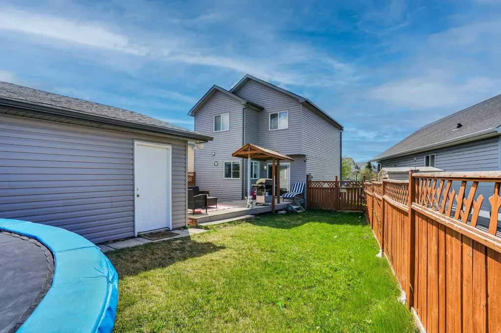 143 Taralea Gardens NE Calgary AB T3J4W5