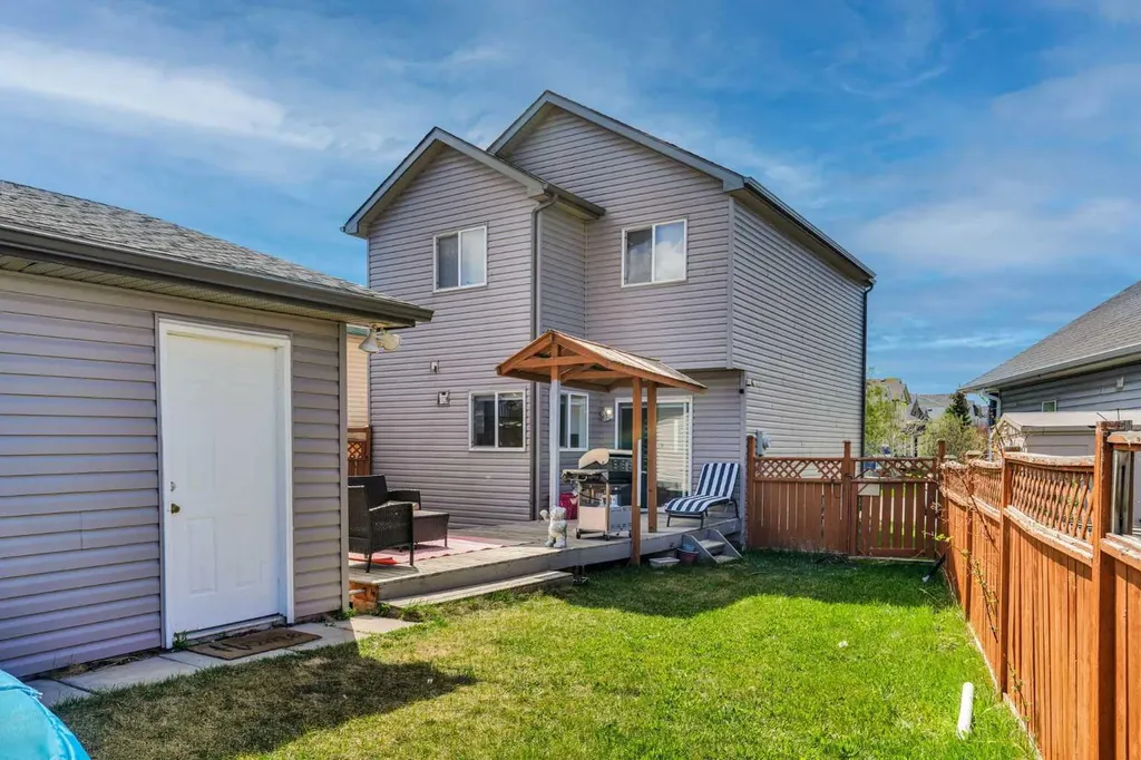143 Taralea Gardens NE Calgary AB T3J4W5