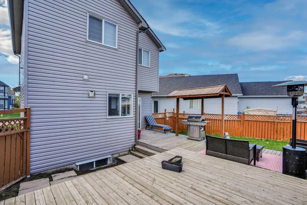 143 Taralea Gardens NE Calgary AB T3J4W5