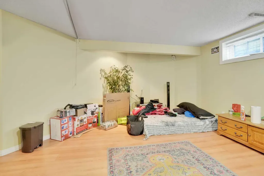 143 Taralea Gardens NE Calgary AB T3J4W5