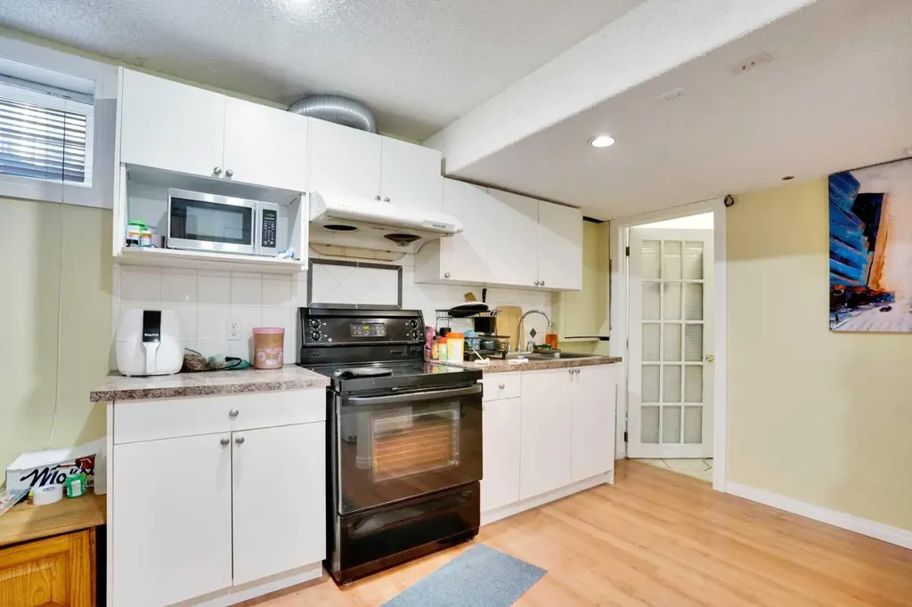 143 Taralea Gardens NE Calgary AB T3J4W5
