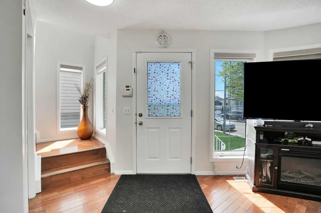 143 Taralea Gardens NE Calgary AB T3J4W5