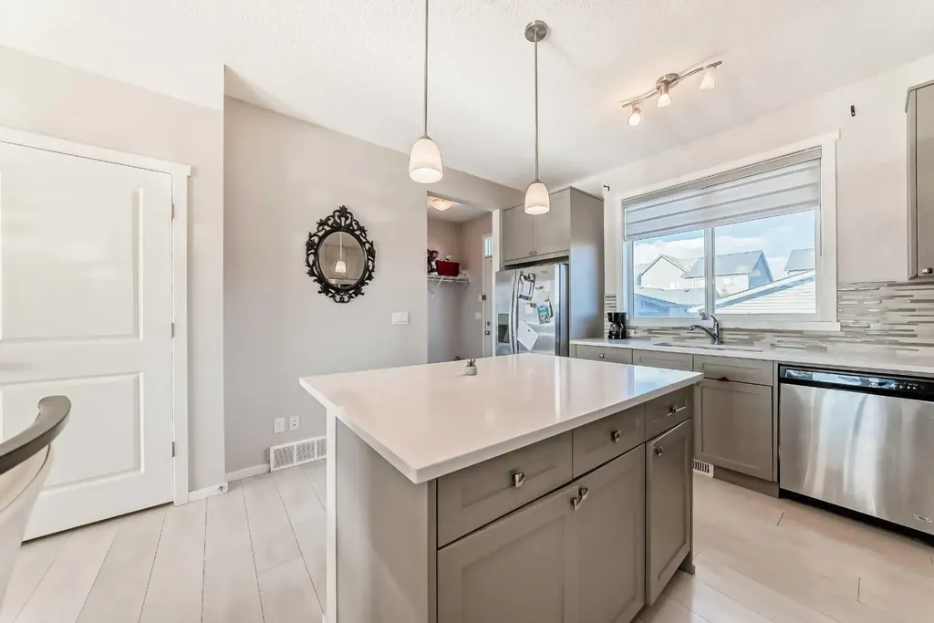 199 Savanna Parade NE Calgary AB T3J 0W1
