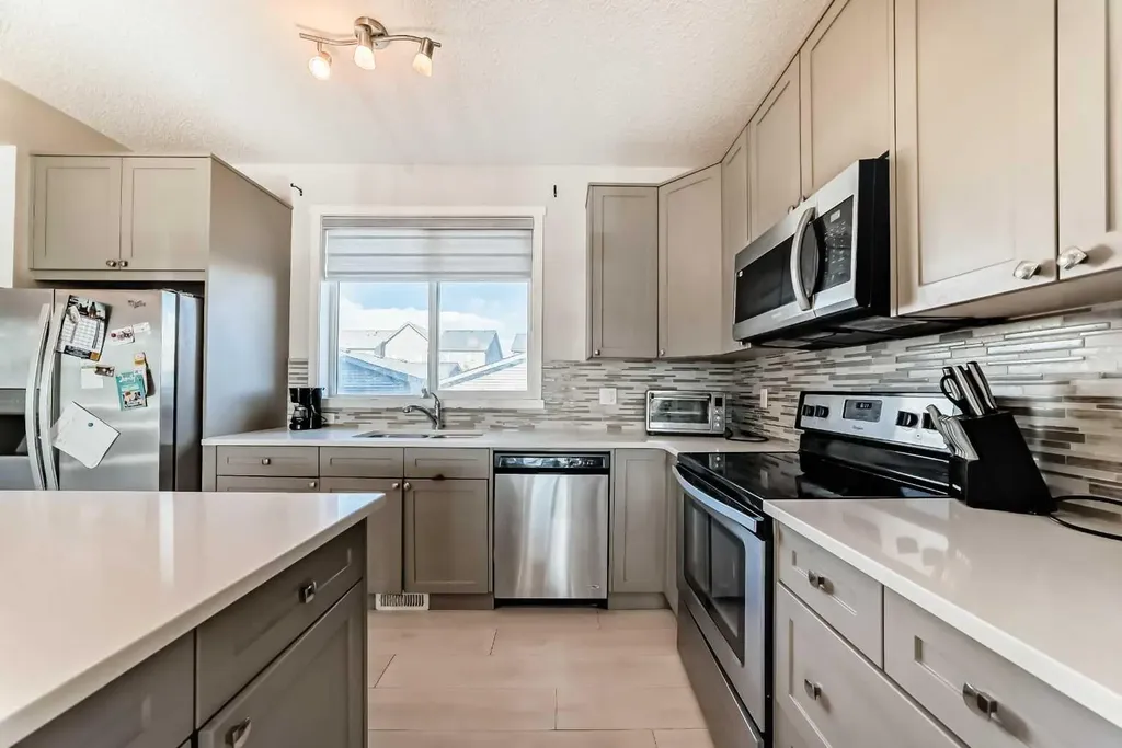 199 Savanna Parade NE Calgary AB T3J 0W1