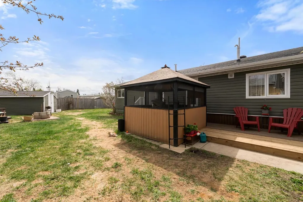 4809 55 Avenue Camrose AB T4V 4J6