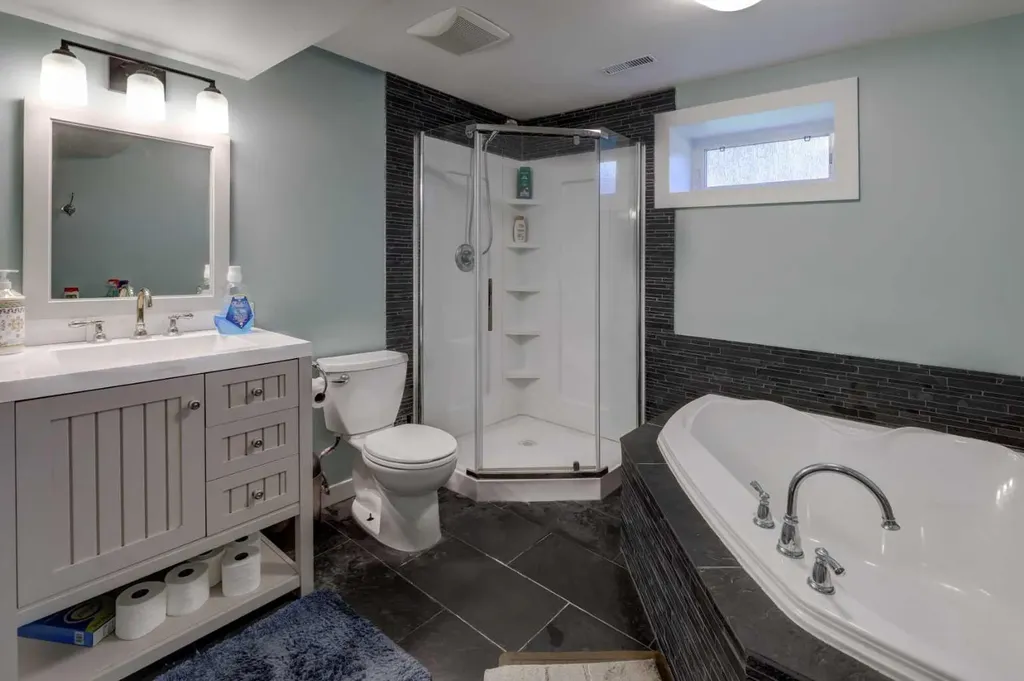 460 Parkridge Crescent SE Calgary AB T2J 5A9