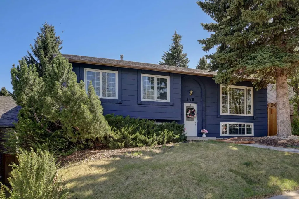460 Parkridge Crescent SE Calgary AB T2J 5A9