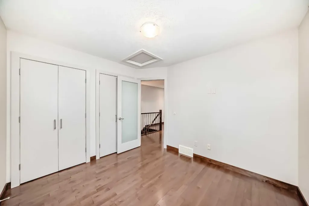 3825 1 Street NE Calgary AB T2E 3E1