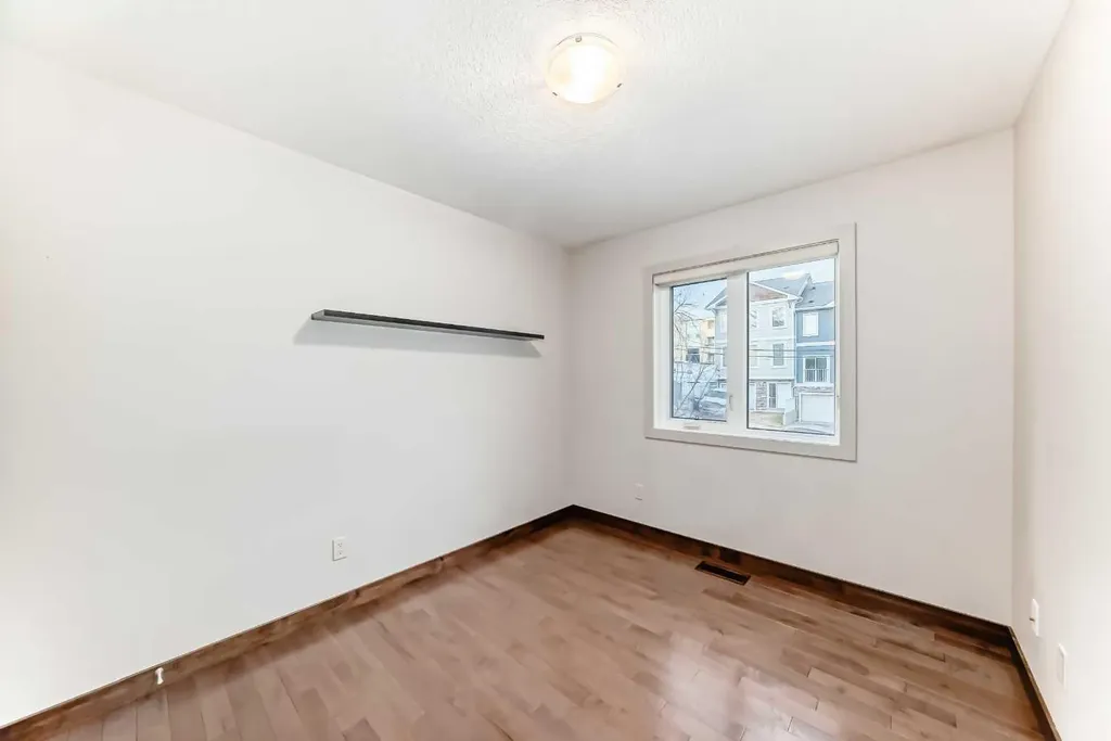 3825 1 Street NE Calgary AB T2E 3E1