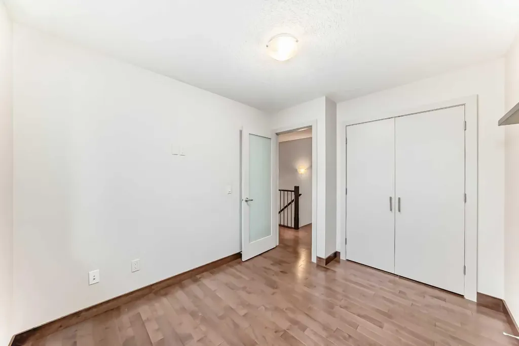 3825 1 Street NE Calgary AB T2E 3E1