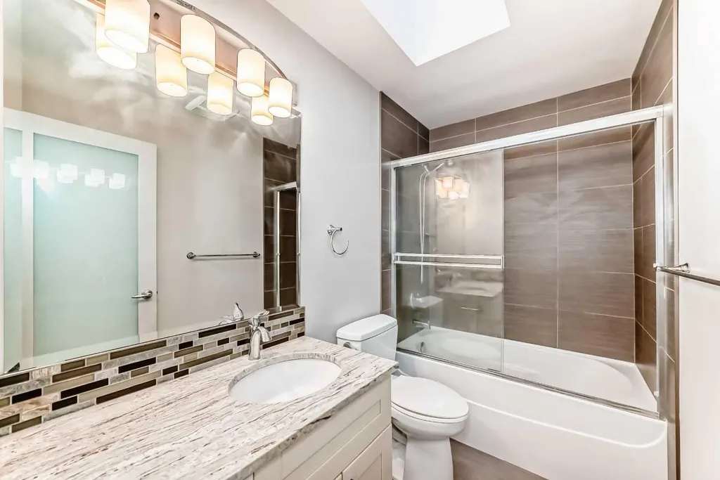 3825 1 Street NE Calgary AB T2E 3E1