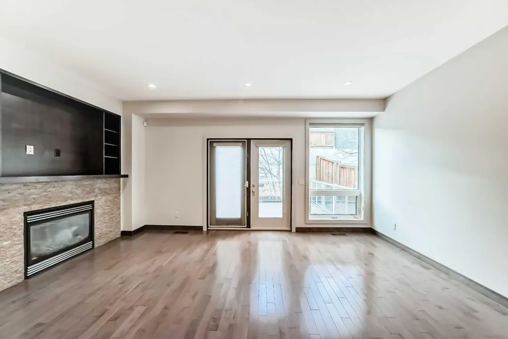 3825 1 Street NE Calgary AB T2E 3E1
