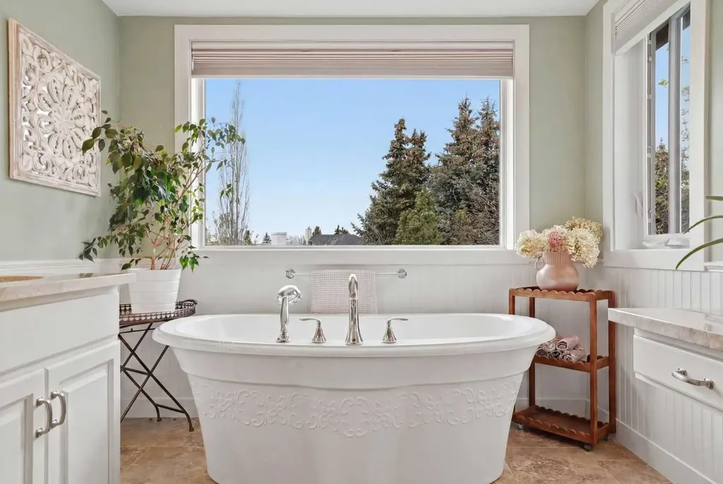 19 Hawkside Close NW Calgary AB T3G 3K3