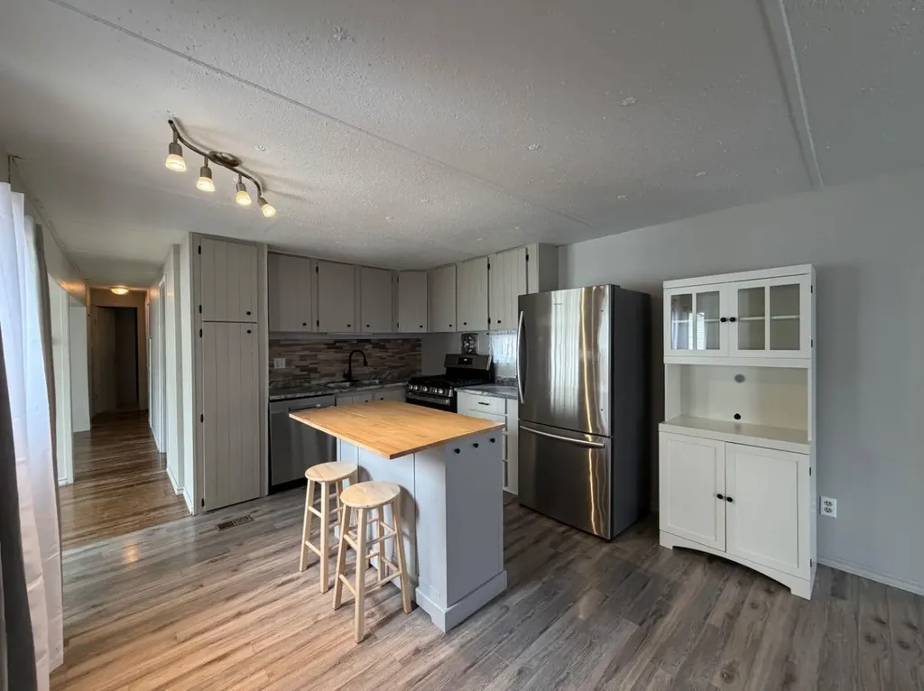 53209 Range Road 183 Edson AB T7E 3B2