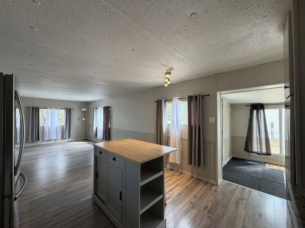 53209 Range Road 183 Edson AB T7E 3B2