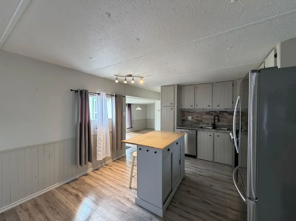 53209 Range Road 183 Edson AB T7E 3B2