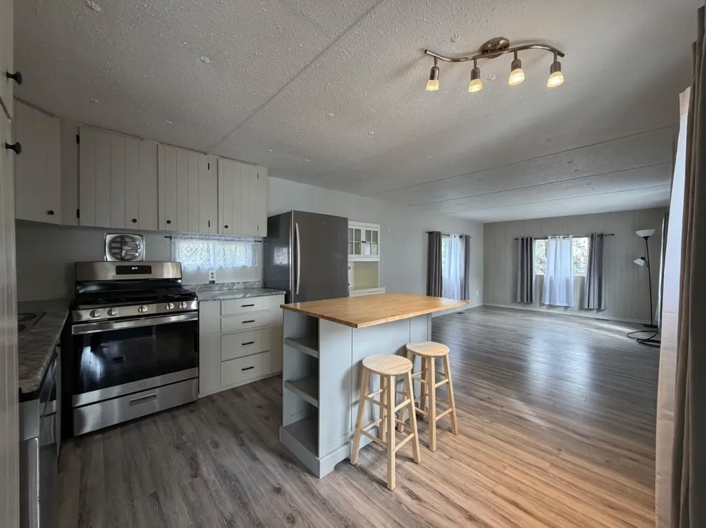 53209 Range Road 183 Edson AB T7E 3B2